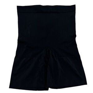 Spanx OnCore Mid-Thigh Short Very Black Medium Shapewear Women's Compression